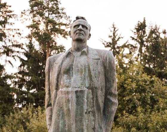 The monument is a tribute to Carinthian writer Lovro Kuhar, better known by his literary name Prežihov Voranc.