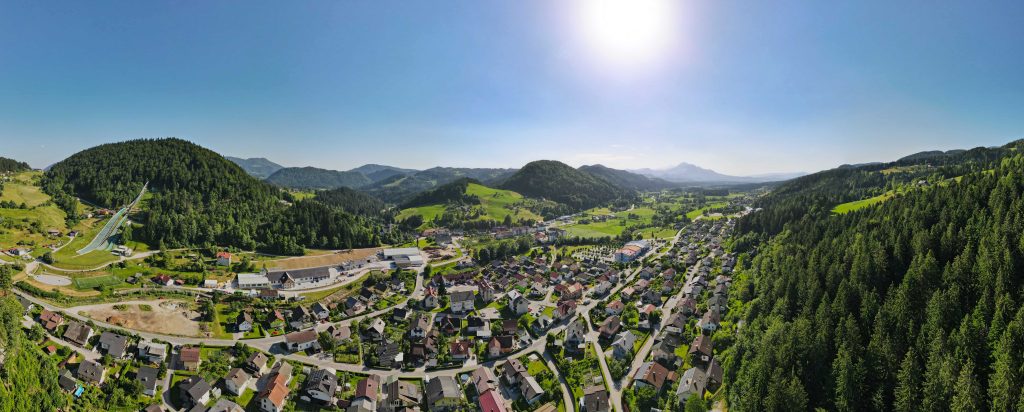 Panoramski pogled na Mislinjo.