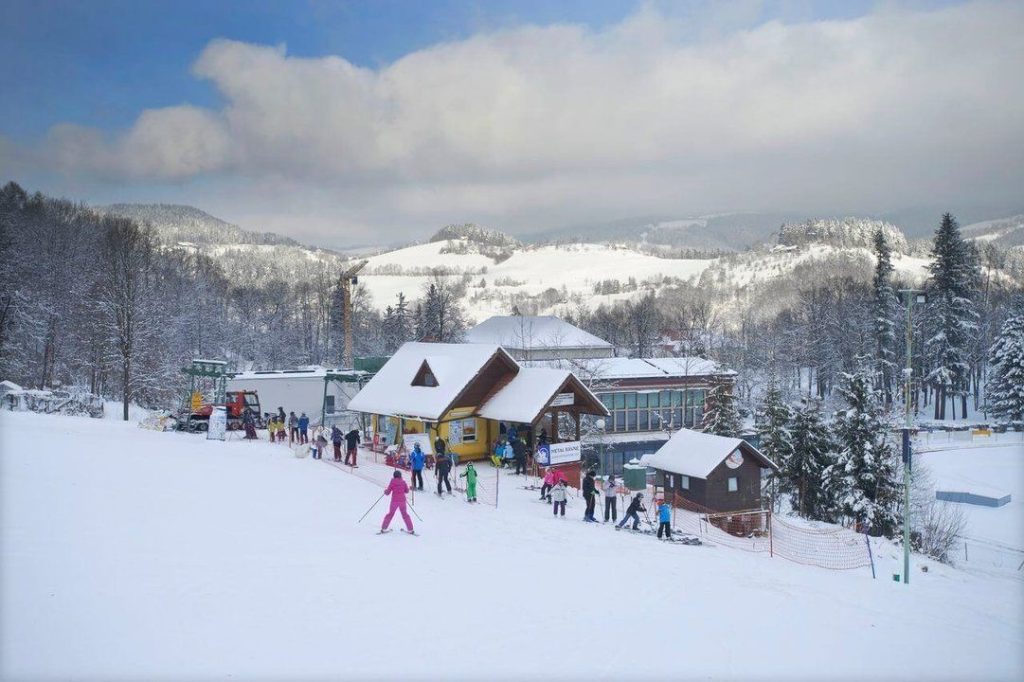 Children practising skiing at Poseka.