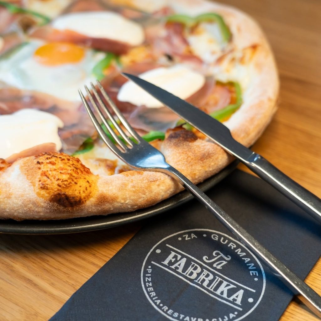 After an active day, a good pizza at Ta Fabrika is always welcome.