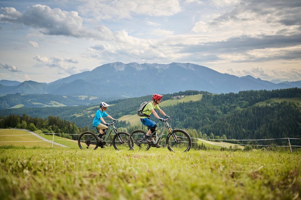 Cycling among the green hills of Koroška.